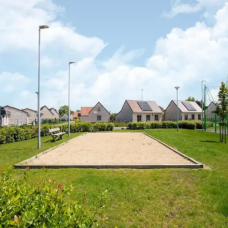 Vakantiehuis In With Garden, Cleaning Included *